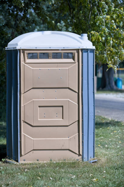 Porta potty delivery and setup in Cowan, TN